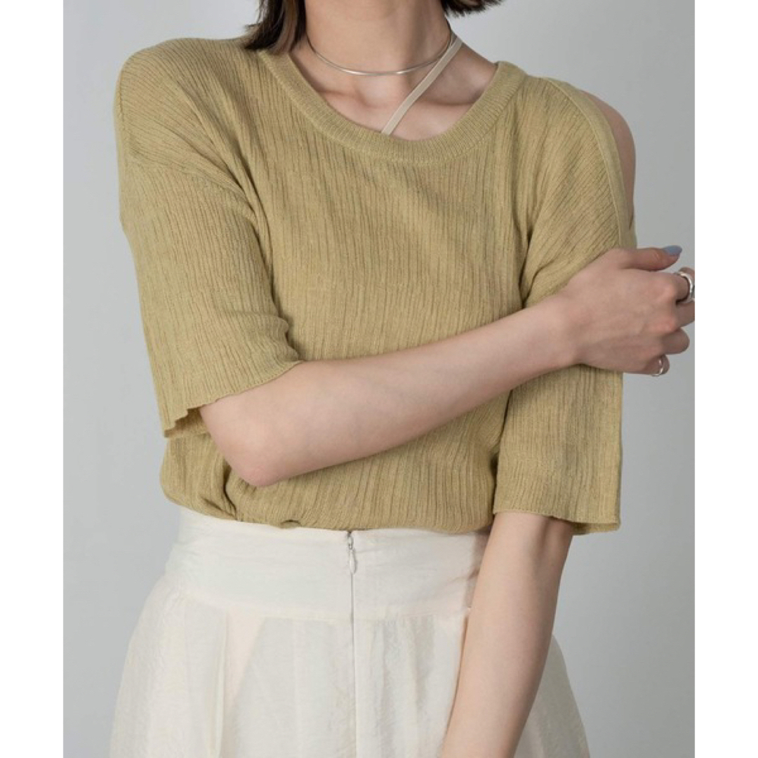 TODAYFUL(トゥデイフル)のrandom rib open shoulder tops レディースのトップス(カットソー(長袖/七分))の商品写真