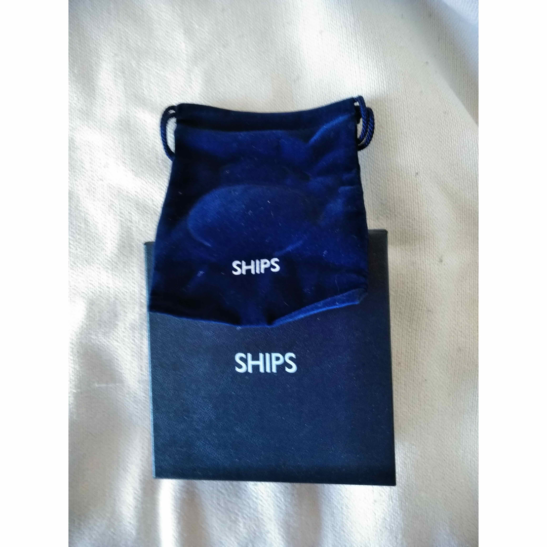 SHIPS(シップス)の【新品！値下！】SHIPS（シップス）リボンバングル レディースのアクセサリー(ブレスレット/バングル)の商品写真