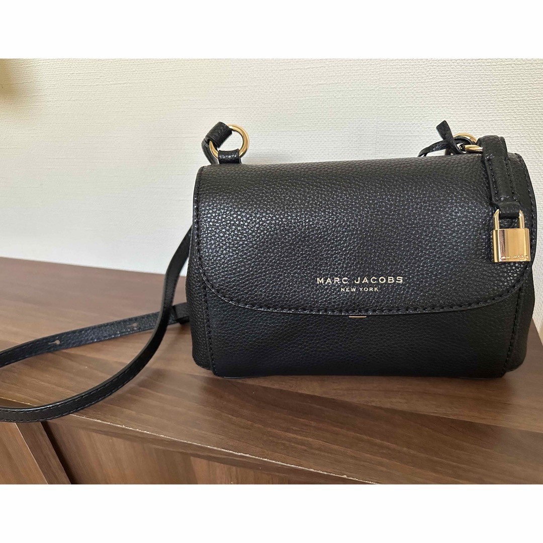 Marc Jacobs "GRIND" レザー ショルダークロスボディ