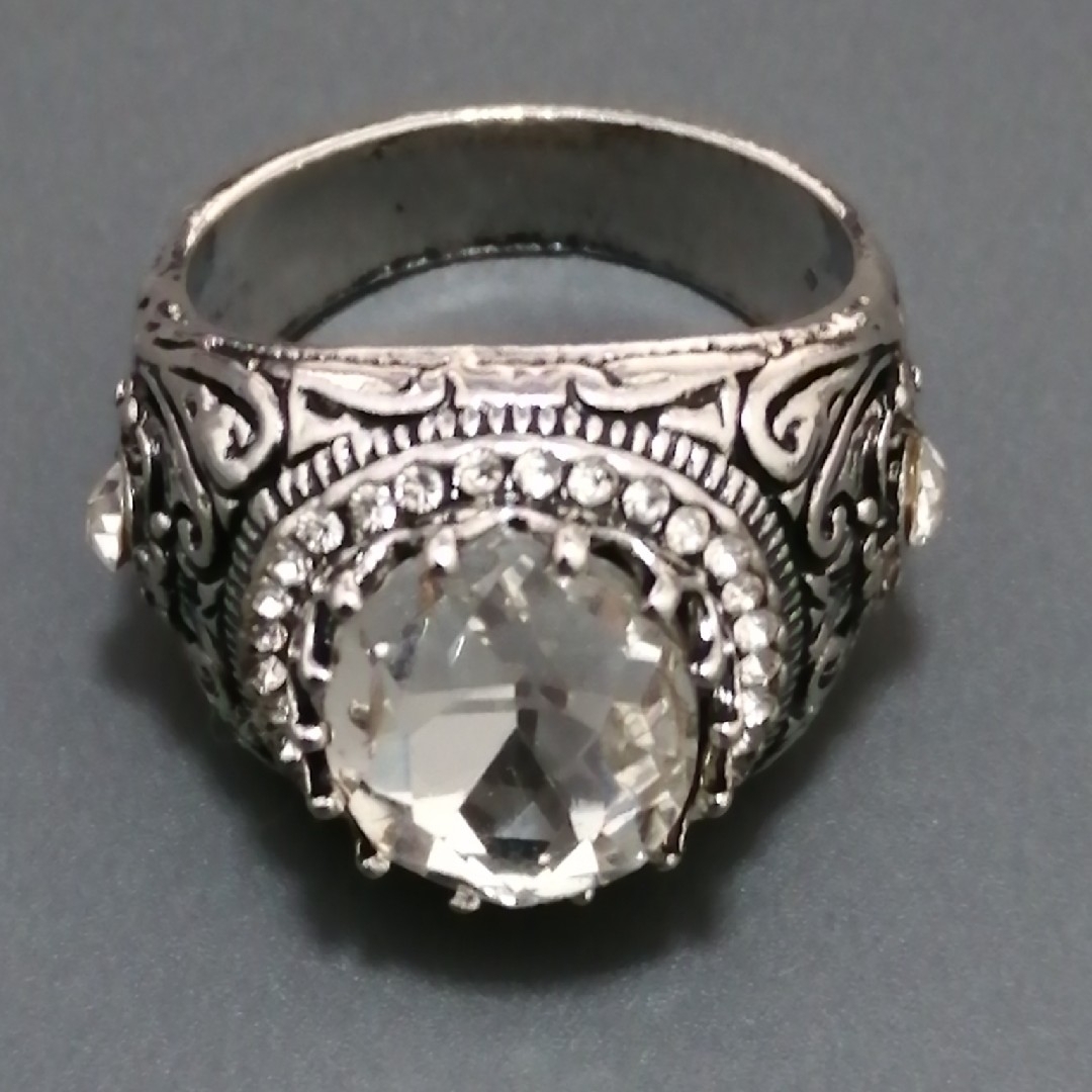 【SALE】リング レディース かわいい アクセサリー ホワイト  指輪 18号 レディースのアクセサリー(リング(指輪))の商品写真