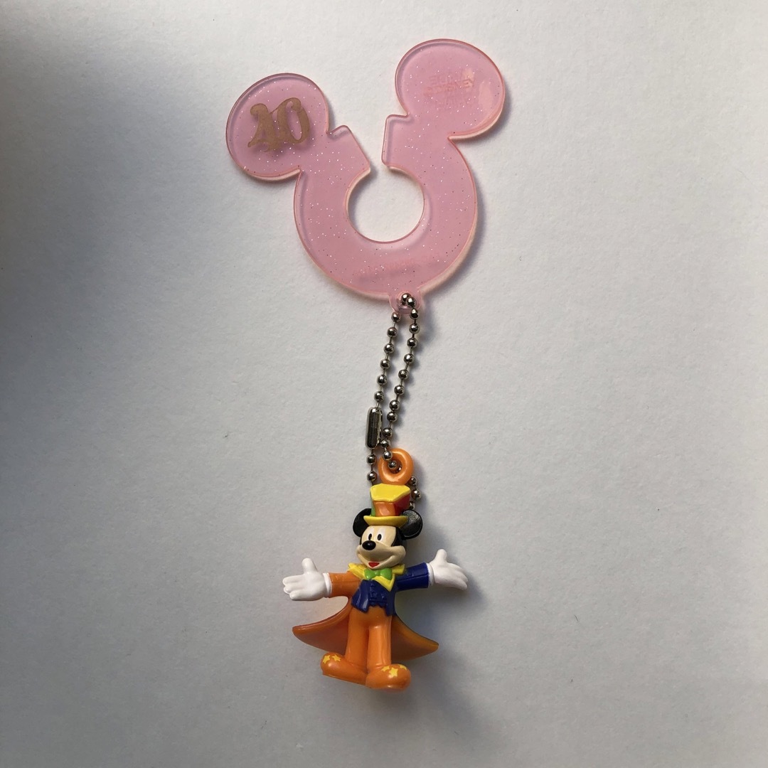 ミッキーマウス(ミッキーマウス)の東京ディズニーリゾート　40周年 ミッキーマウス キーチェーン エンタメ/ホビーのおもちゃ/ぬいぐるみ(キャラクターグッズ)の商品写真
