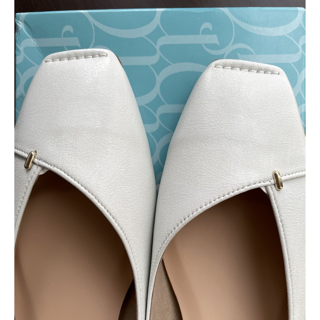 artemis by DIANA(アルテミスバイダイアナ)の(新品未使用) ダイアナアルテミス超軽量スクエアトゥフラットシューズ レディースの靴/シューズ(バレエシューズ)の商品写真