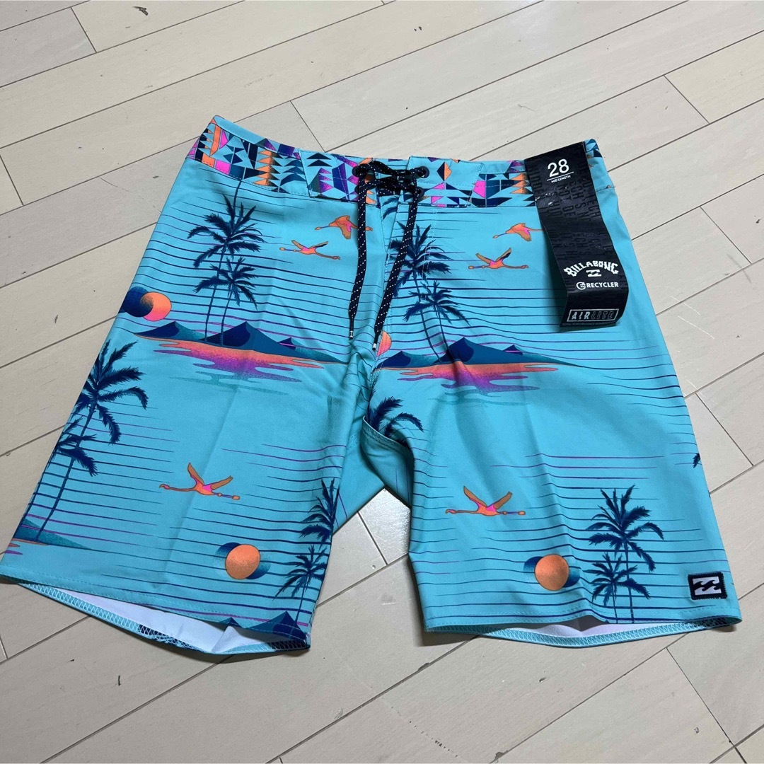 新品！billabong ビラボン　メンズS ボードパンツ　海パン　花柄　ブルー