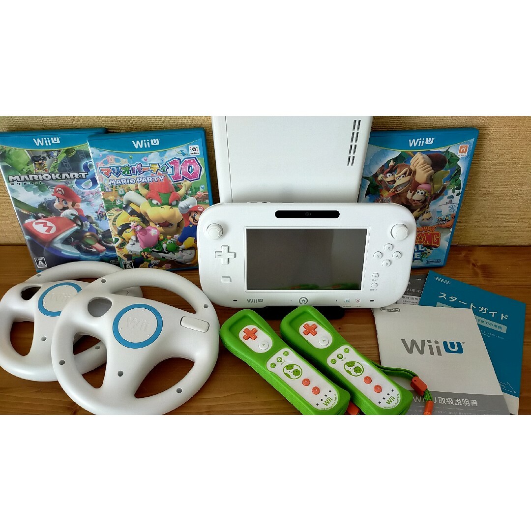 Wii U(ウィーユー)の【即日発送可】Wii Uプレミアムセット＋ゲームソフト エンタメ/ホビーのゲームソフト/ゲーム機本体(家庭用ゲーム機本体)の商品写真