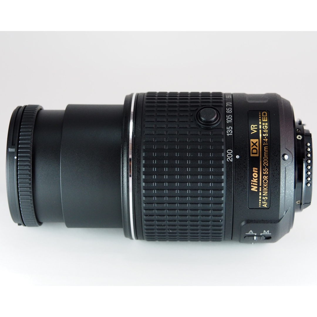 Nikon(ニコン)の【美品】ニコン55-200mm VRII望遠レンズ⭐️スポーツ・イベントで大活躍 スマホ/家電/カメラのカメラ(レンズ(ズーム))の商品写真