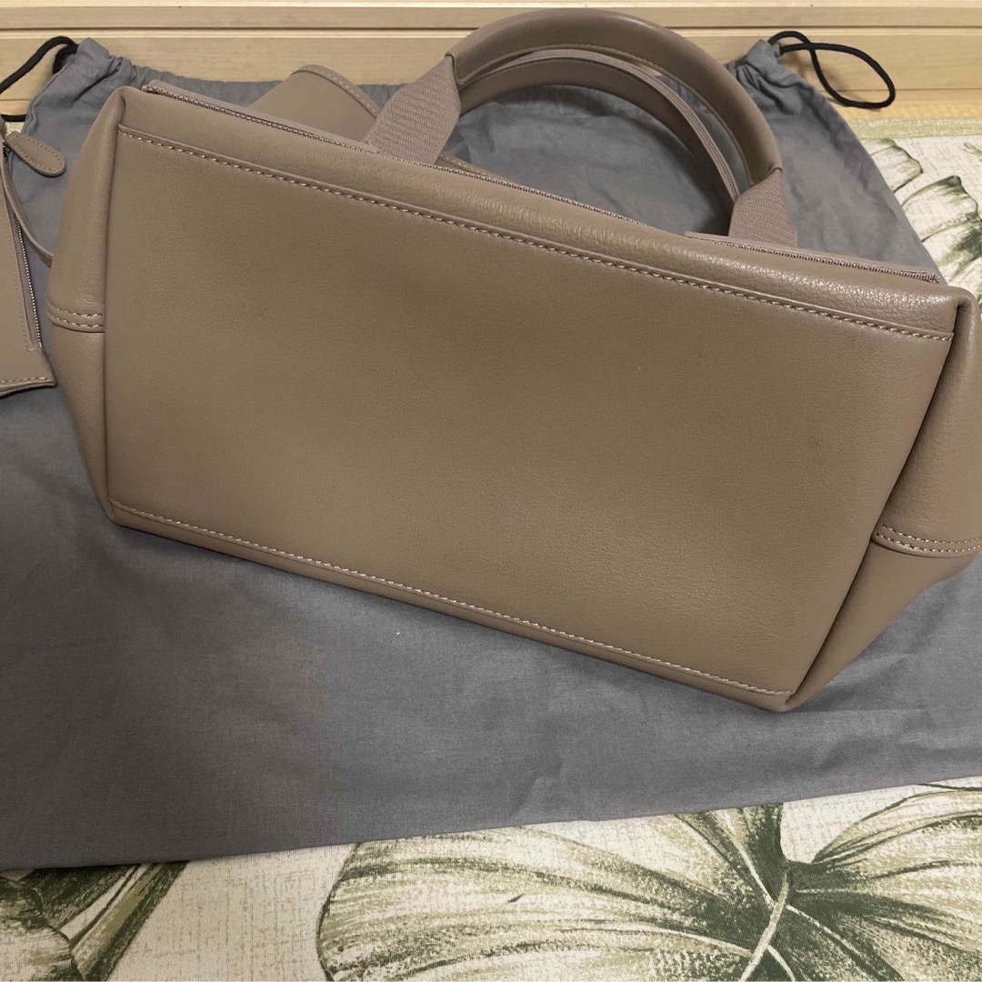 バレンシアガ カバス S トートバッグ ミンク オールレザー | www