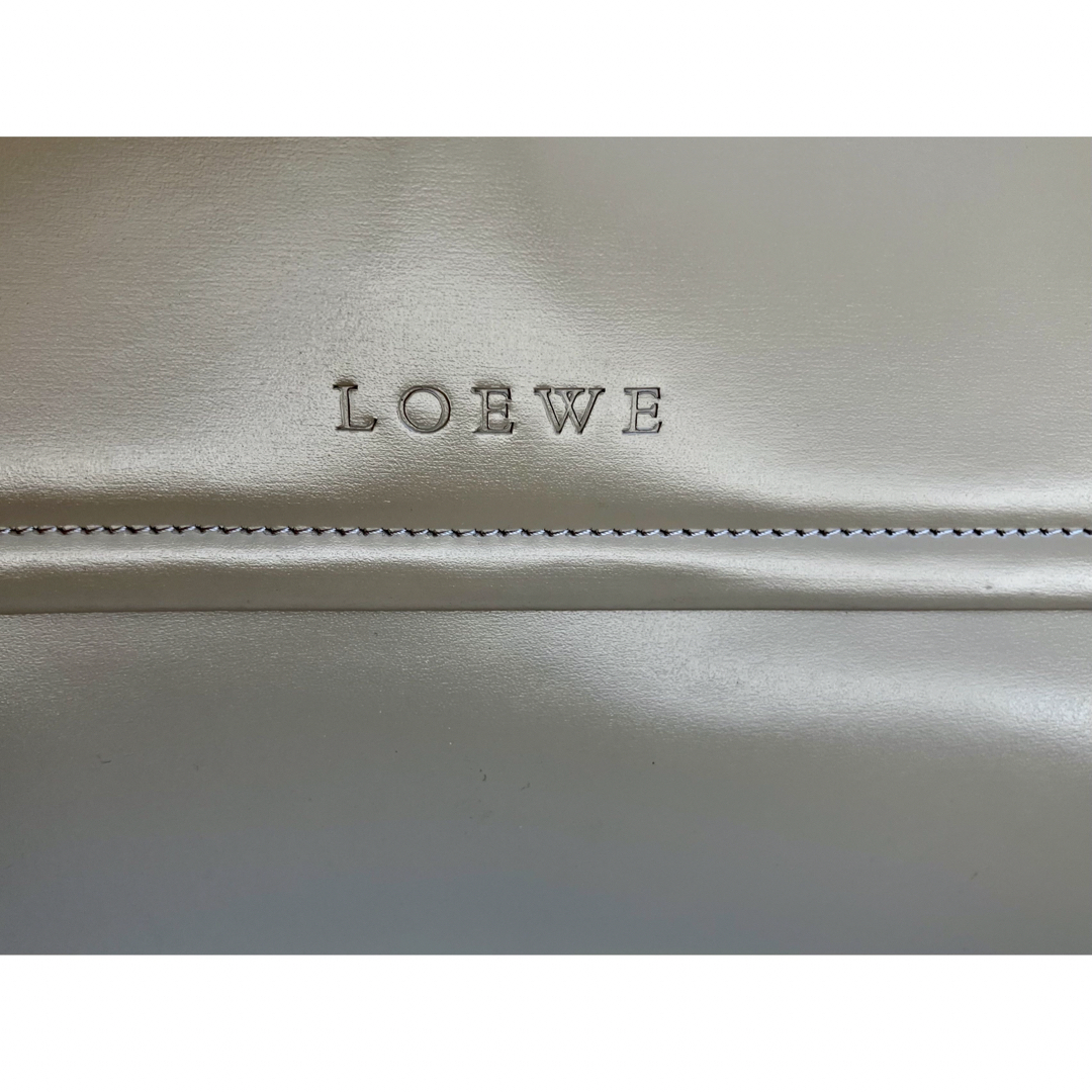 LOEWE(ロエベ)のロエベLOEVE バッグA4収納可 レディースのバッグ(ハンドバッグ)の商品写真