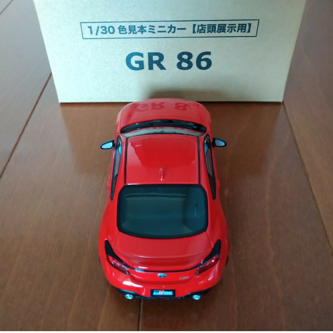 トヨタ　GR86 1/30 ミニカー　新品　非売品　スパークレッド
