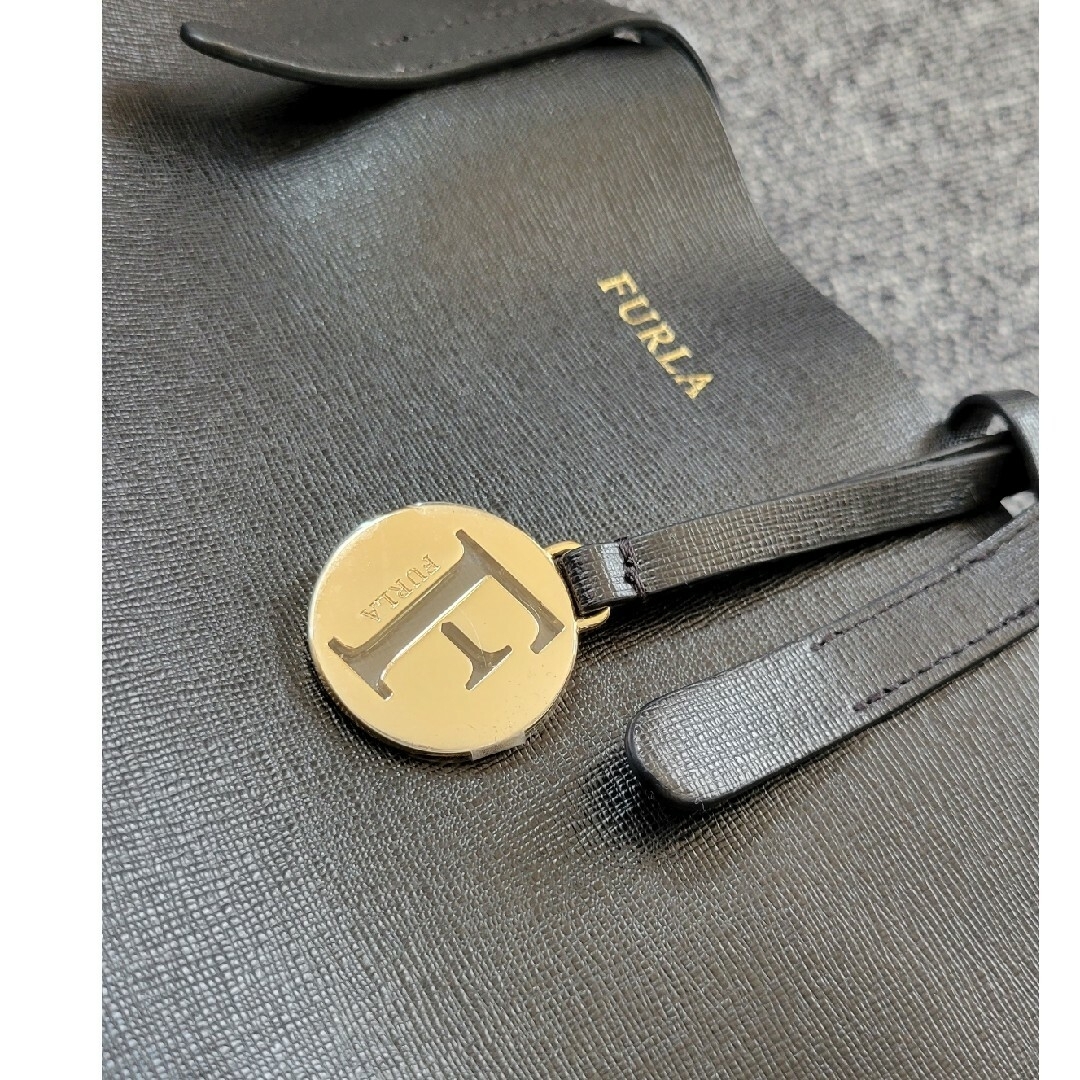 Furla(フルラ)の美品 FURLA フルラ サリー トートバッグ 黒 レディースのバッグ(トートバッグ)の商品写真