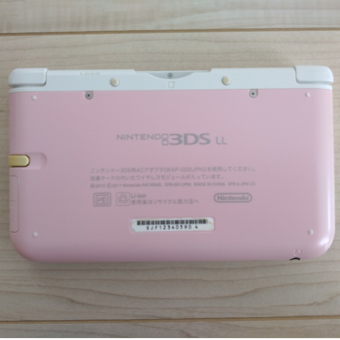 ニンテンドー3DS(ニンテンドー3DS)のニンテンドーNintendo 3DS LLピンク×ホワイト エンタメ/ホビーのゲームソフト/ゲーム機本体(携帯用ゲーム機本体)の商品写真