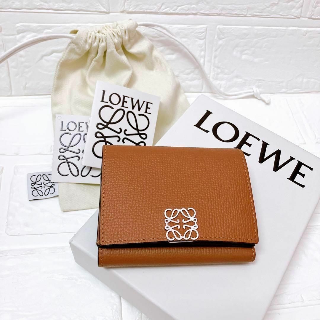 LOEWE - 【極美品】ロエベ LOEWE アナグラム 三つ折り財布 レザーの ...