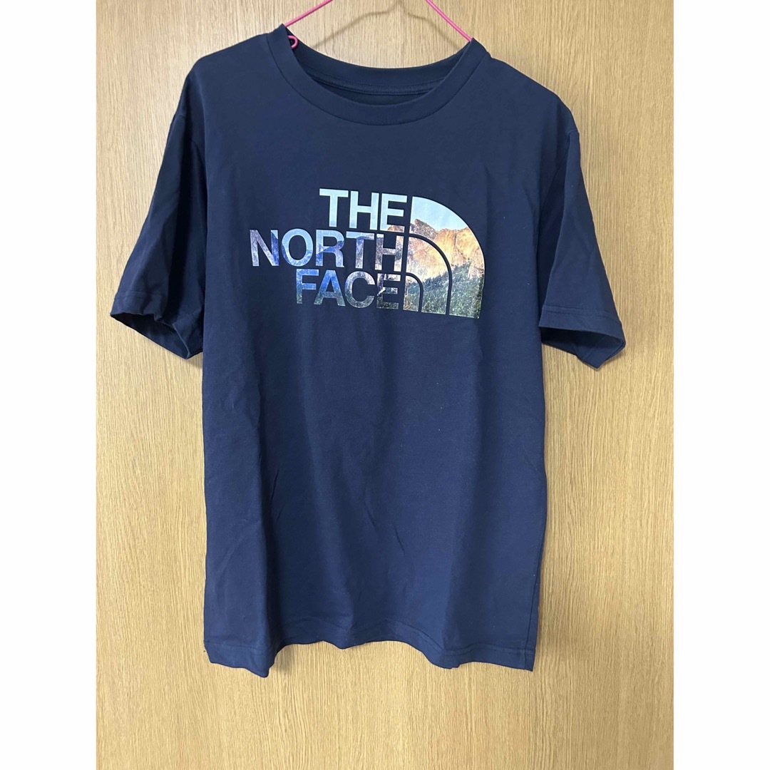 THE NORTH FACE(ザノースフェイス)のノースフェイス Tシャツ　紺色　L 最終値下げ中 メンズのトップス(Tシャツ/カットソー(半袖/袖なし))の商品写真