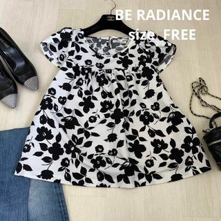 ビーラディエンス(BE RADIANCE)のBE RADIANCE 花柄チューリップ袖半袖カットソー　size FREE(Tシャツ(半袖/袖なし))