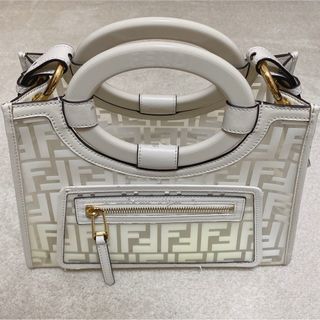 フェンディ(FENDI)の【最終値下げ】FENDI♡ラナウェイショッパー(ショルダーバッグ)