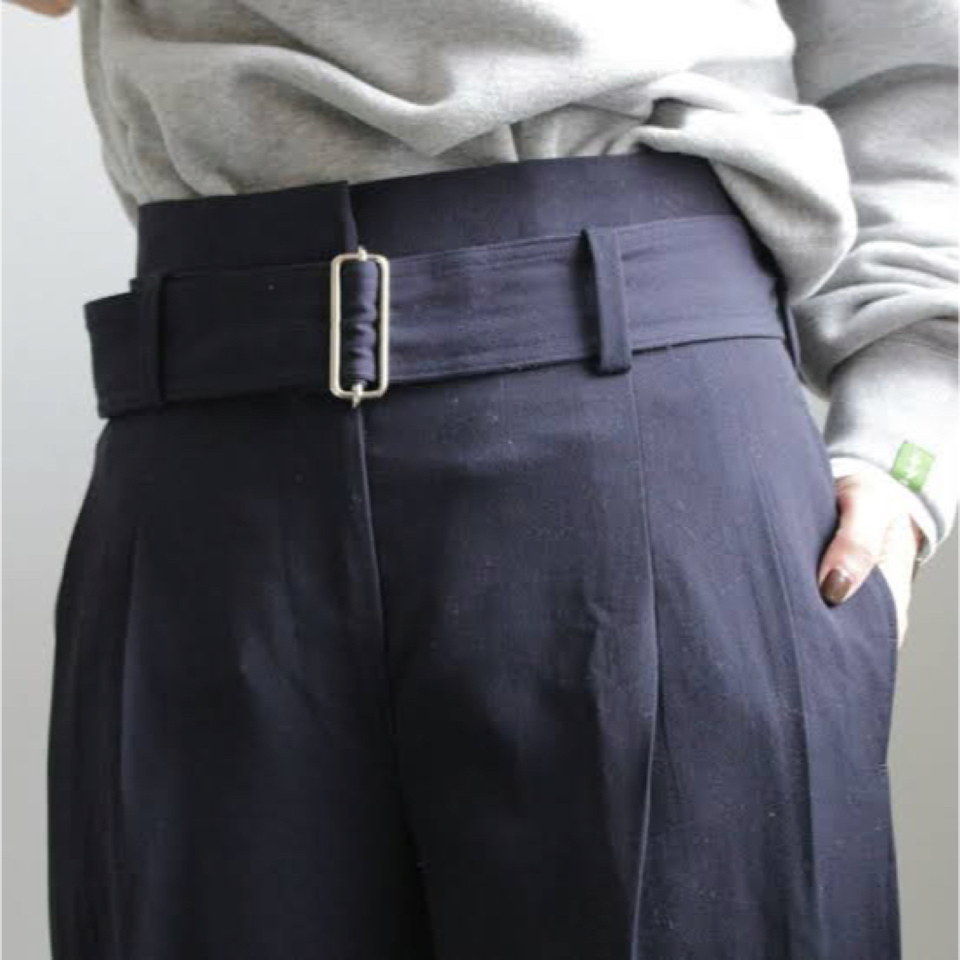 UNUSED(アンユーズド)のUNUSED レディース　BELTED WIDE PANTS レディースのパンツ(カジュアルパンツ)の商品写真