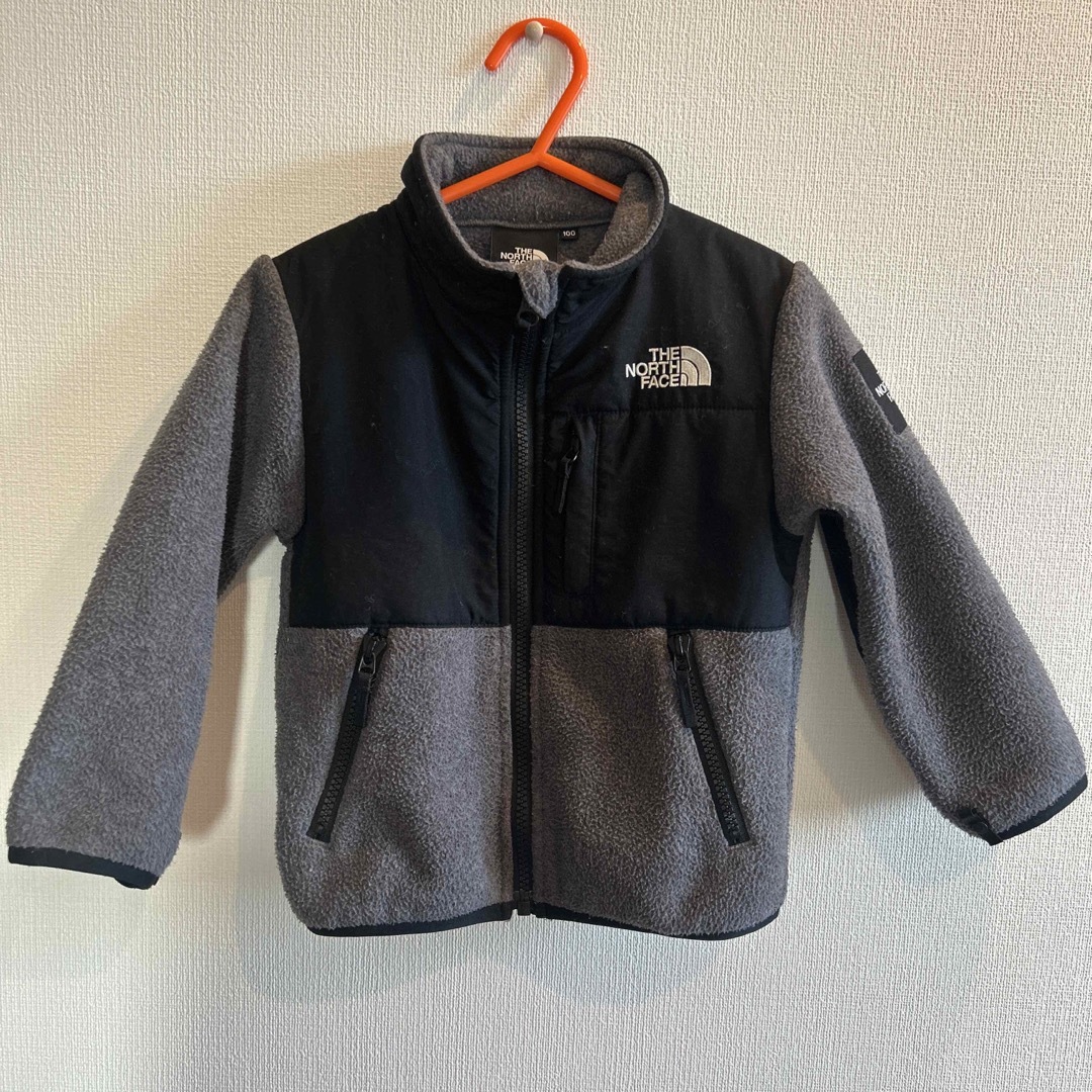 THE NORTH FACE(ザノースフェイス)の男児アウター100ノースフェイス キッズ/ベビー/マタニティのキッズ服女の子用(90cm~)(ジャケット/上着)の商品写真