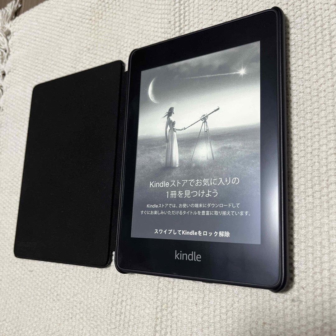 Amazon(アマゾン)のKindle Paperwhite 10世代 カバー+保護フィルム付 スマホ/家電/カメラのPC/タブレット(電子ブックリーダー)の商品写真