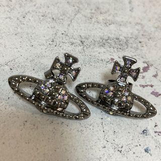 ヴィヴィアン(Vivienne Westwood) キャッチ ピアスの通販 400点以上