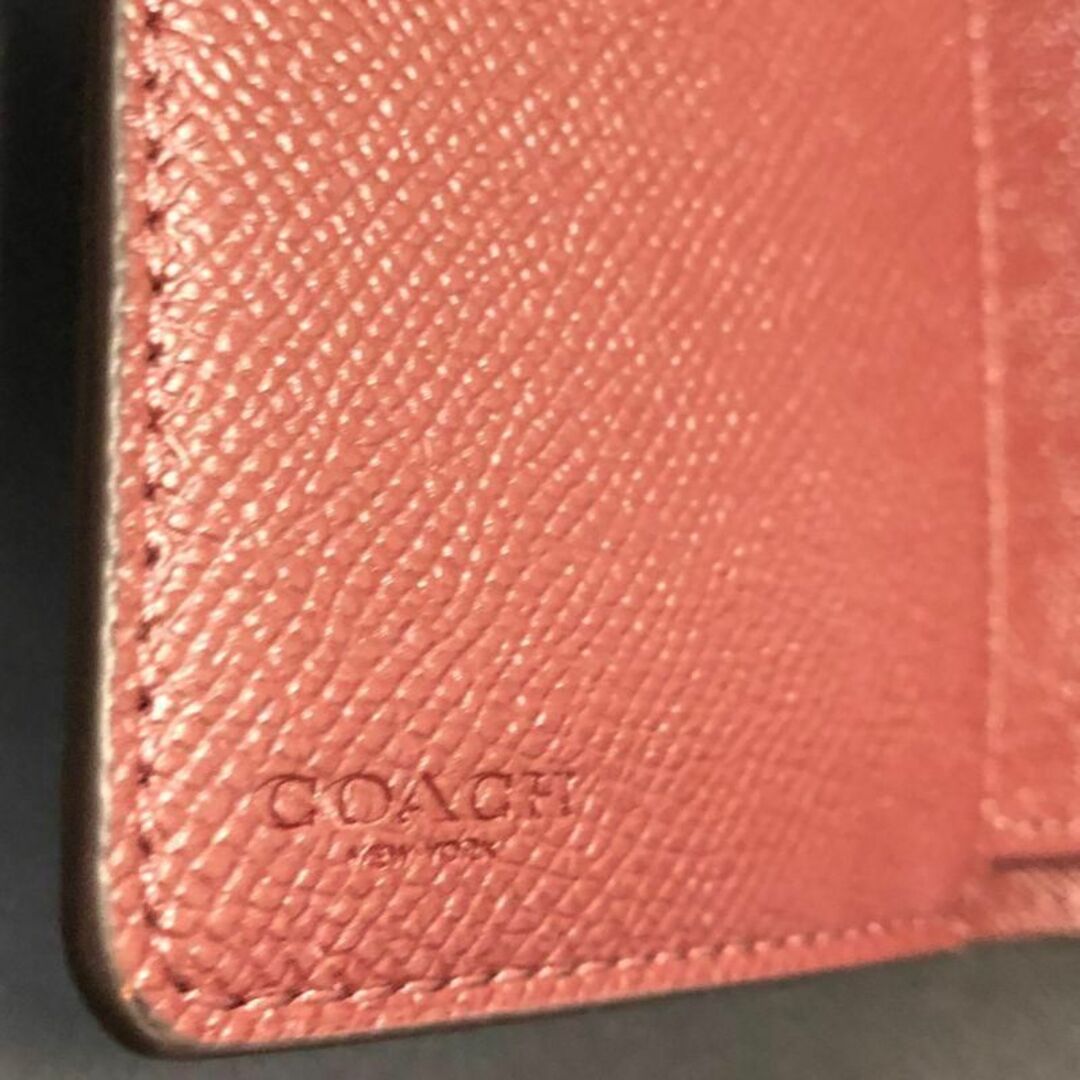 COACH(コーチ)の❤新品未使用❤COACH　二つ折り財布　ピンク レディースのファッション小物(財布)の商品写真