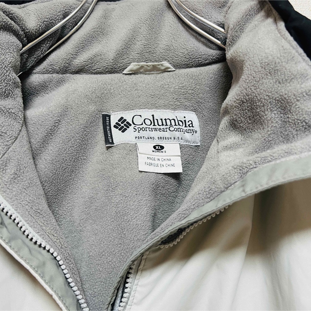 Columbia(コロンビア)のColumbia コロンビア　ドローコード　マウンテンパーカー　ユニセックス レディースのジャケット/アウター(ダウンジャケット)の商品写真