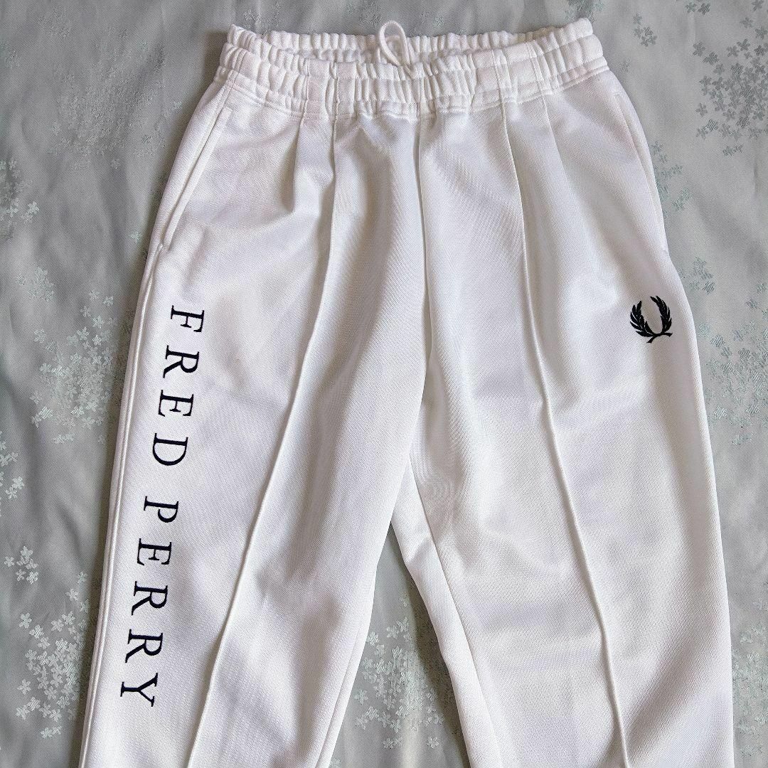 90’s FRED PERRY 刺繍ロゴ トラックパンツ　ヴィンテージ