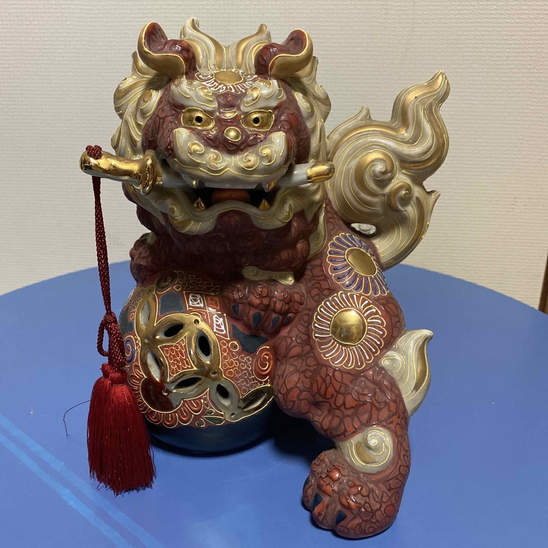 九谷焼  金彩 色絵 玉乗り獅子　魔除け 陶器