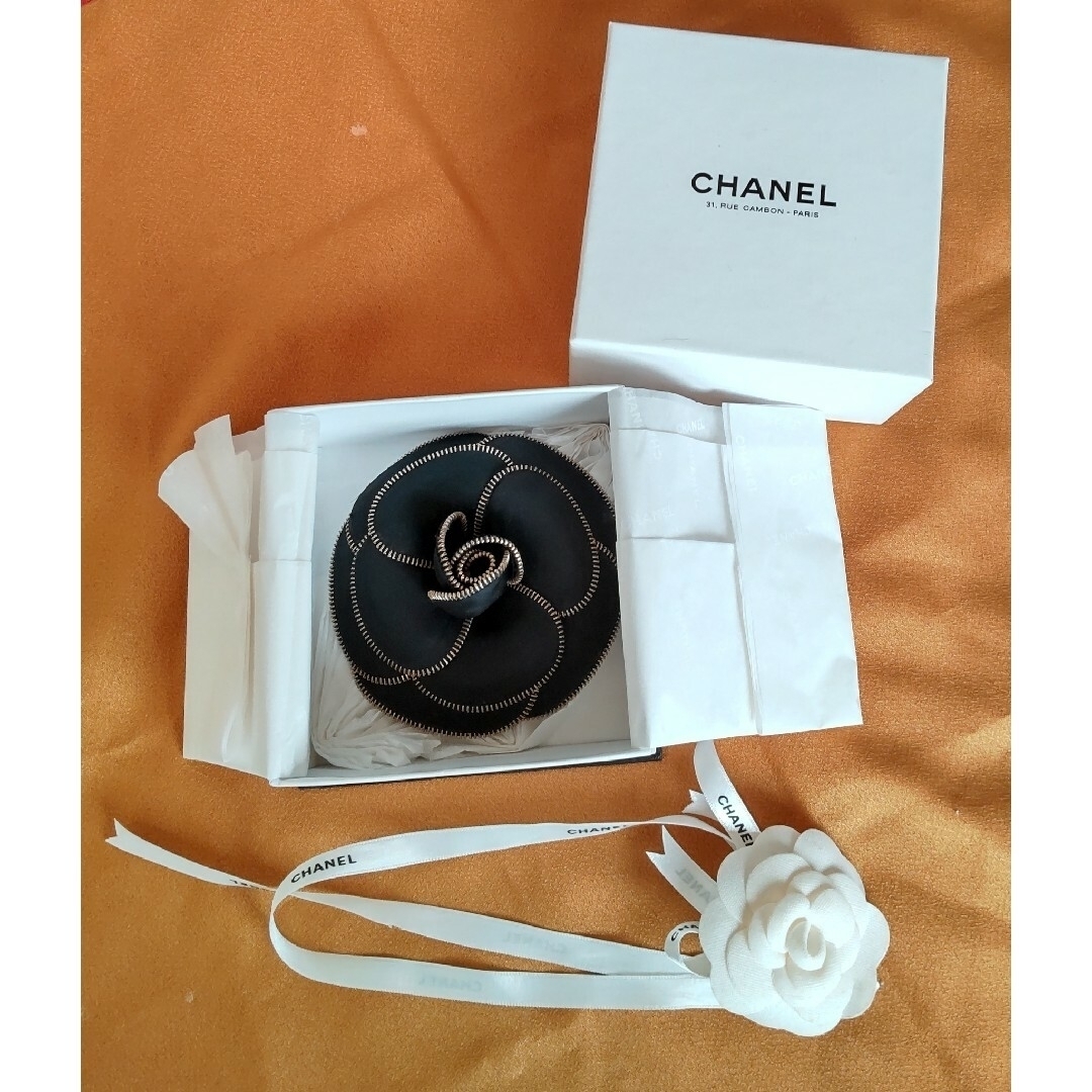 【美品】CHANEL カメリアコサージュ ブラック喫煙なしペットなし