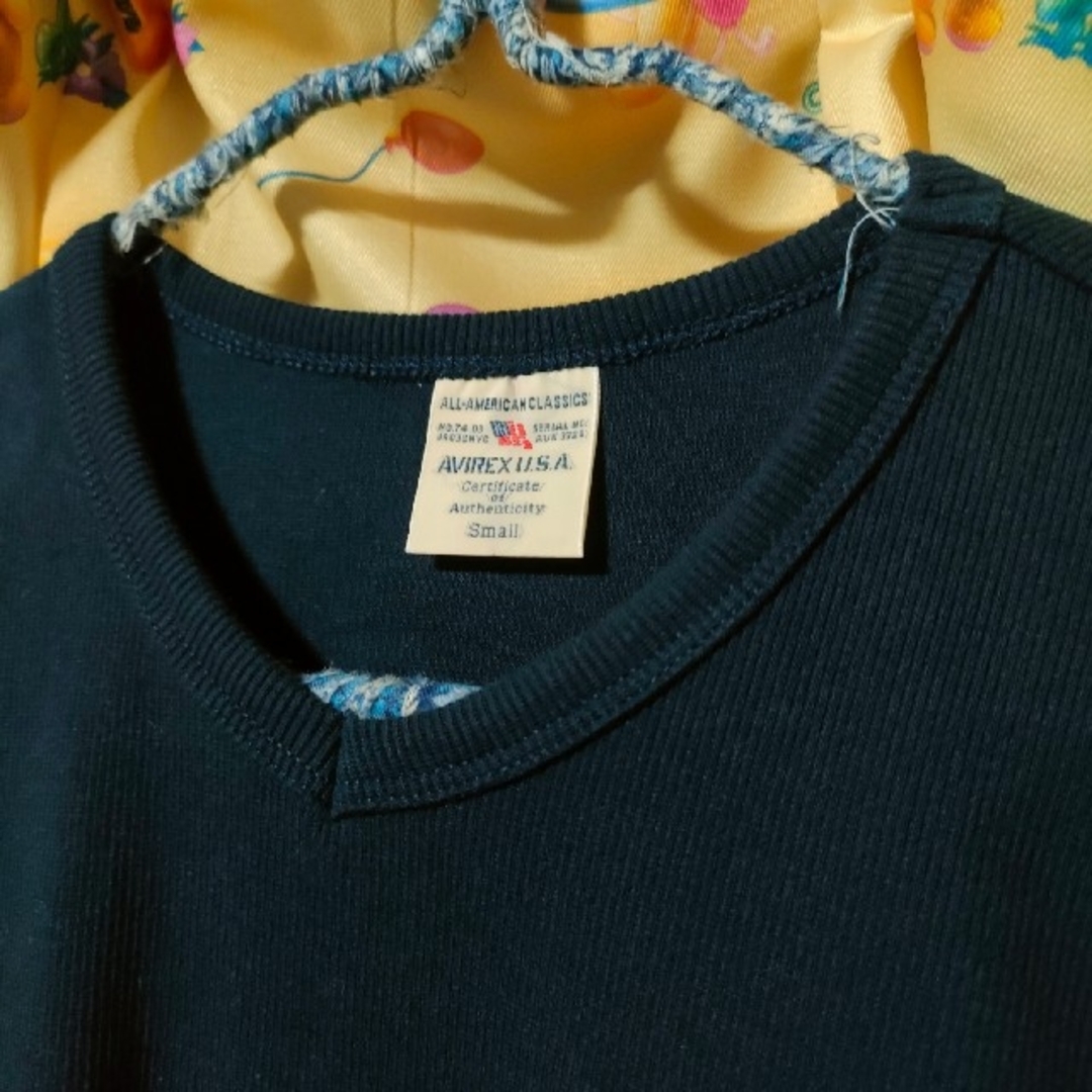 AVIREX(アヴィレックス)のAVIREX　VネックリブTシャツ　S ロイヤル メンズのトップス(Tシャツ/カットソー(半袖/袖なし))の商品写真