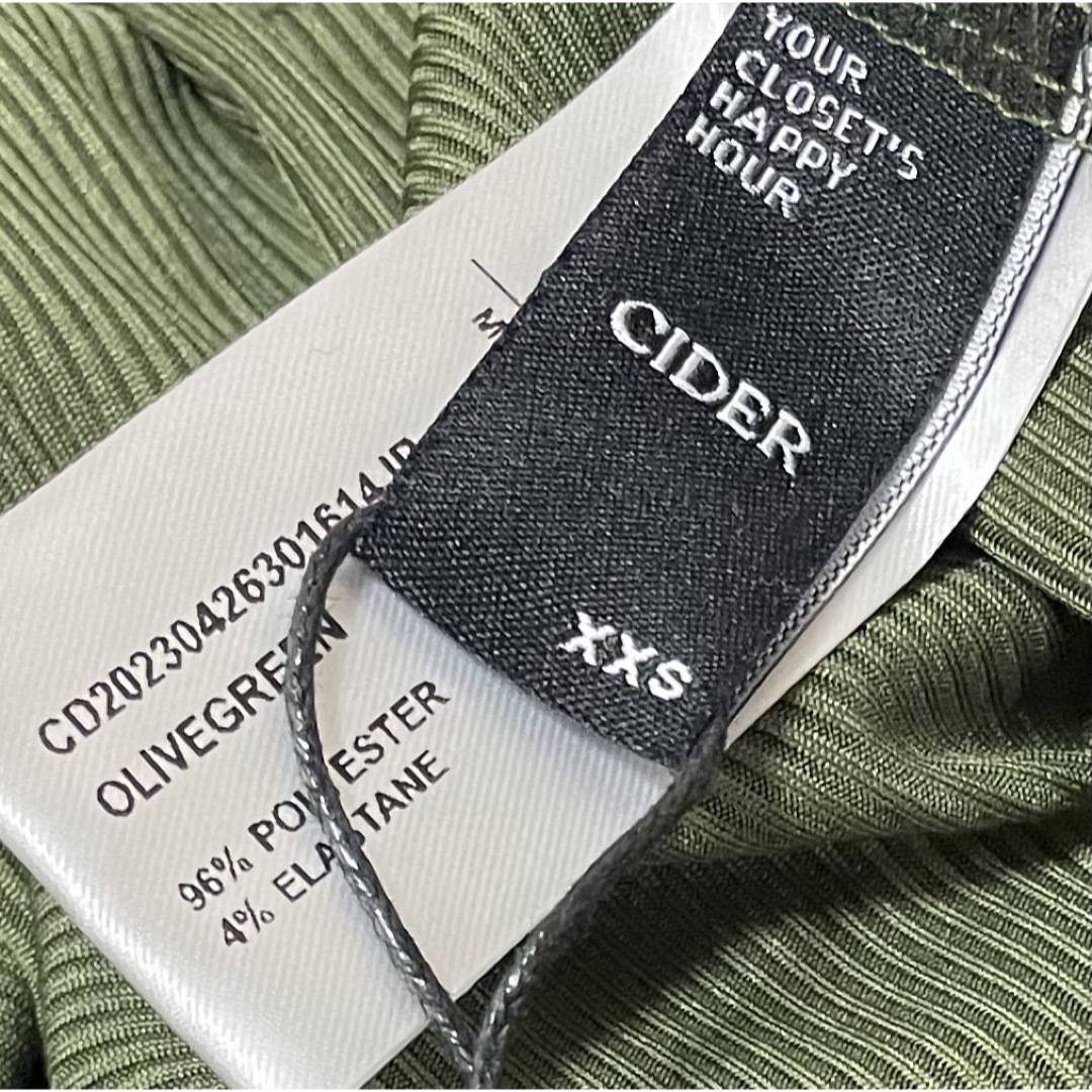 サテン オフショルダー ジャンプスーツ オールインワン レディースのパンツ(オールインワン)の商品写真