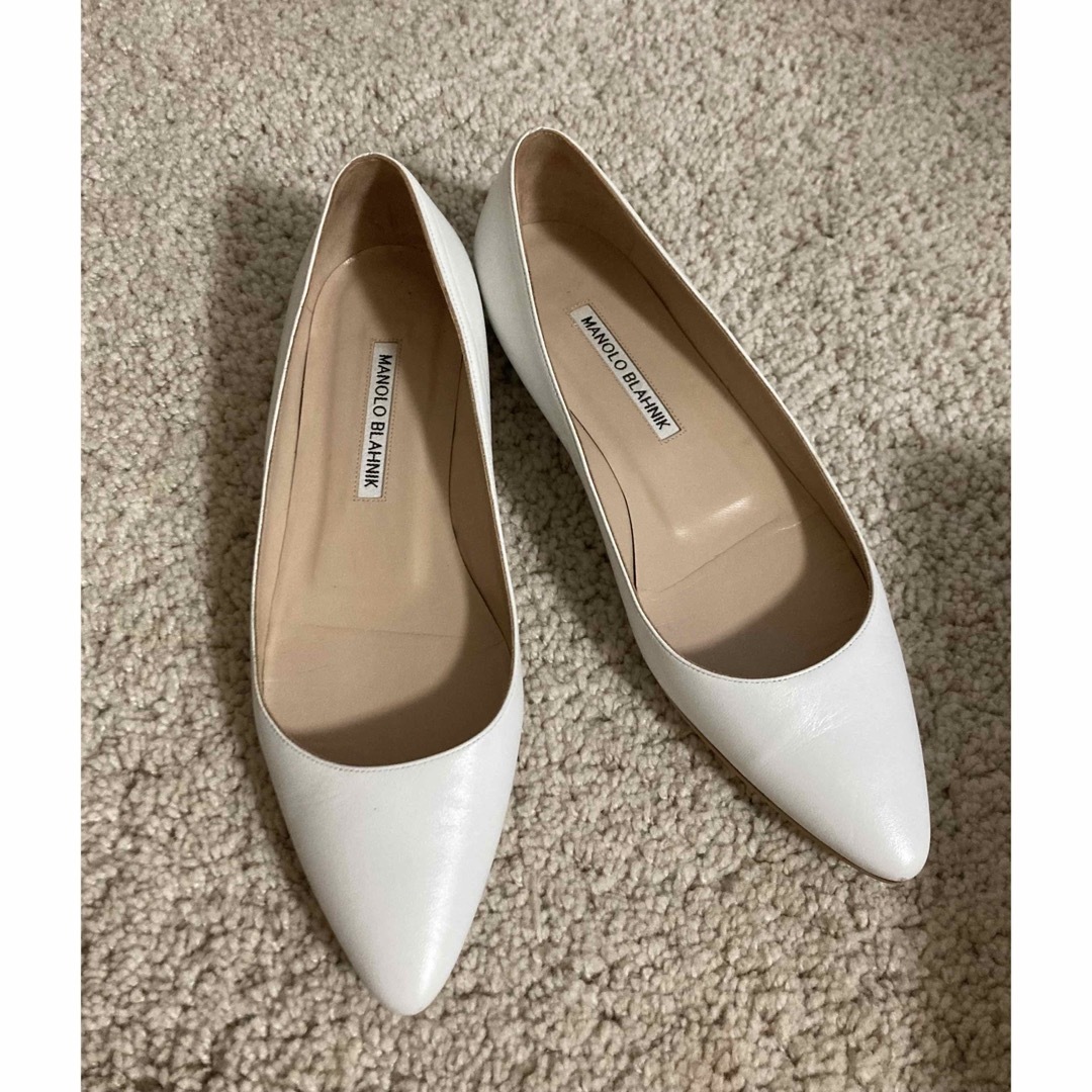 値下◆美品◆ Manolo Blahnikマノロブラニクフラット 白36.5