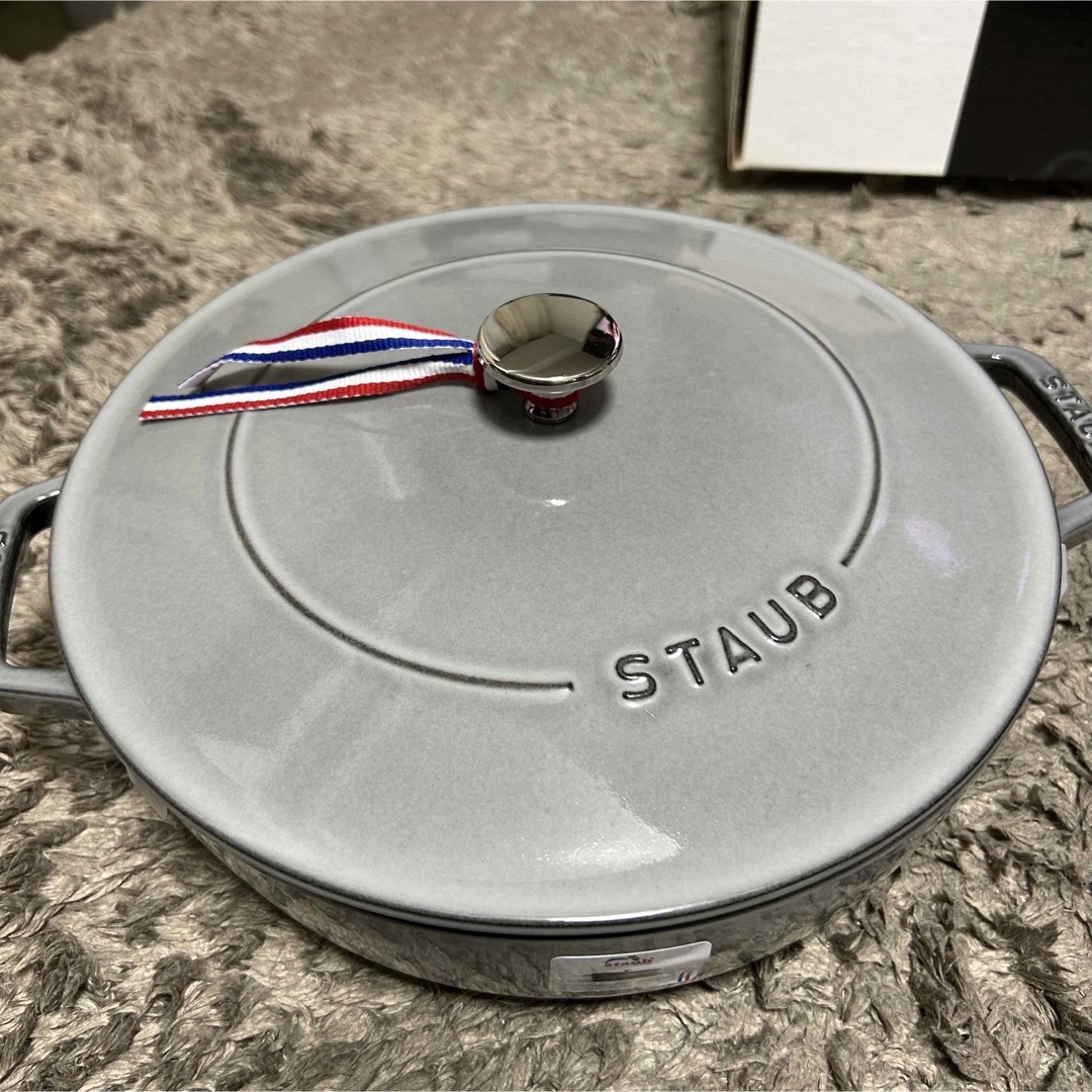 新品】ストウブ ブレイザー ソテーパン 26cm グレー STAUB - 鍋/フライパン