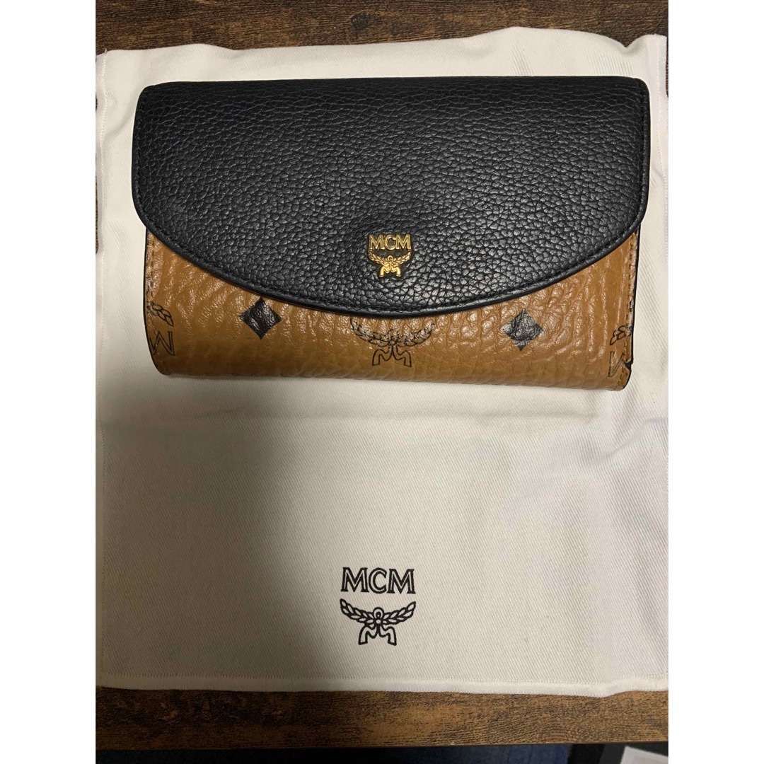 MCM(エムシーエム)のMCM レディース　財布 レディースのファッション小物(財布)の商品写真