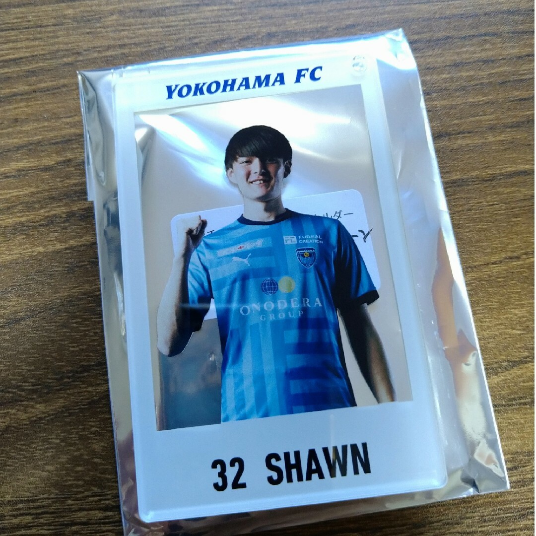 横浜FC【ヴァンイヤーデンショーン】チェキ風アクリルキー/アクキー エンタメ/ホビーのタレントグッズ(スポーツ選手)の商品写真