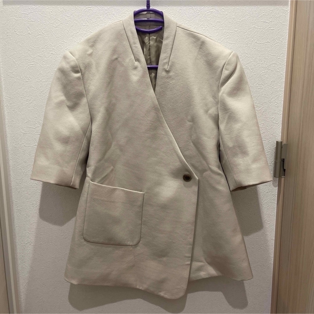 IIROT(イロット)の値下げIIROT Middle Sleeve Wool Jacket_Beige レディースのジャケット/アウター(ノーカラージャケット)の商品写真