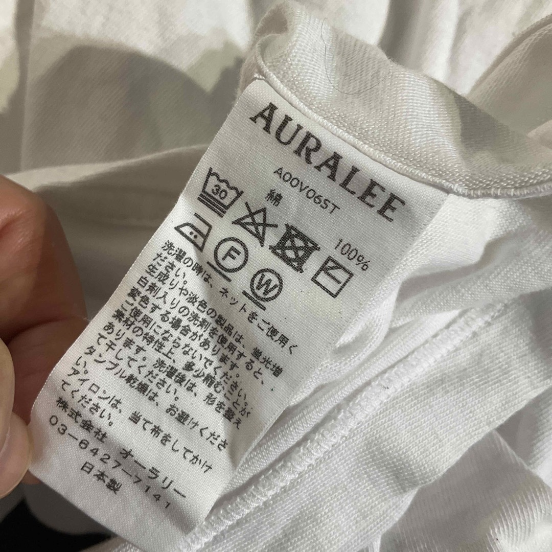 AURALEE(オーラリー)の【AURALEE】半袖VネックTシャツ　カットソー　サイズ1　白　オーラリー レディースのトップス(Tシャツ(半袖/袖なし))の商品写真