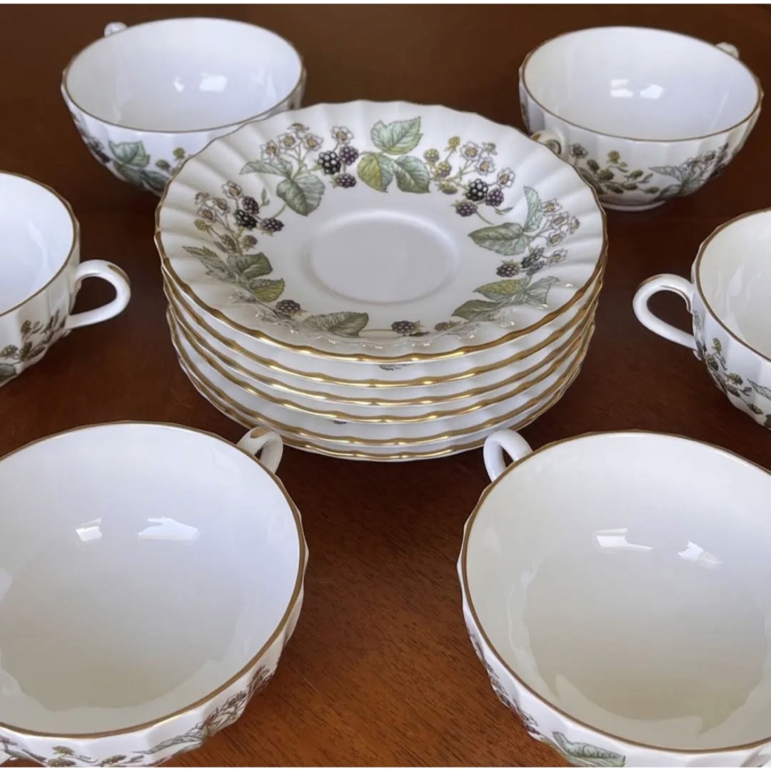 Royal Worcester(ロイヤルウースター)の【未使用美品】ロイヤルウースター★ラビニア★ダブルハンドルC/S 6客　お箱入り インテリア/住まい/日用品のキッチン/食器(食器)の商品写真