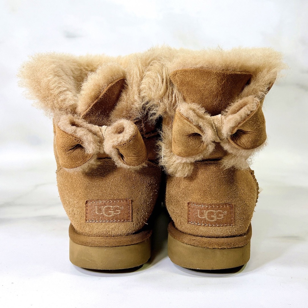 23】UGG リボンファーブーツ - ブーツ