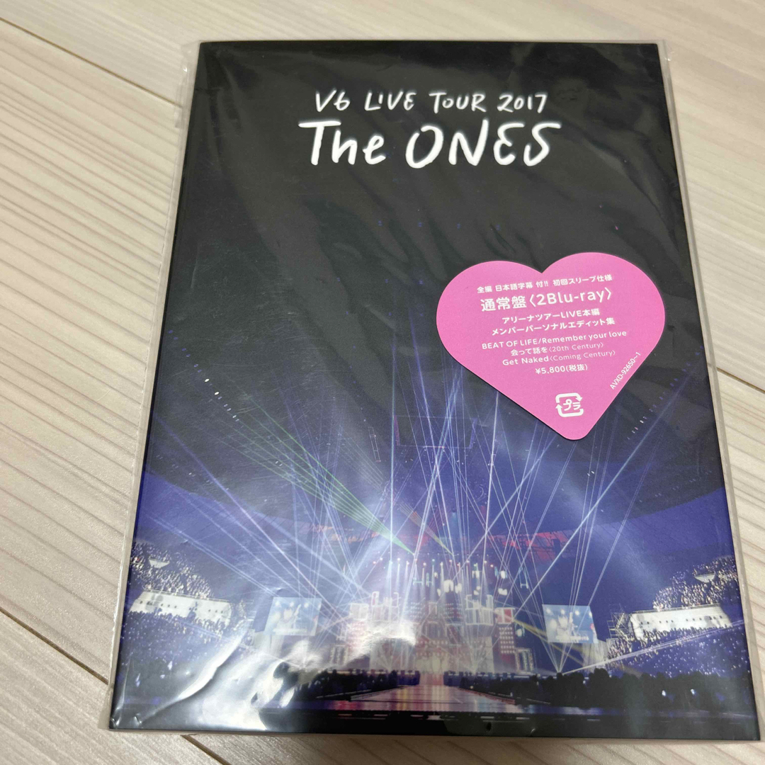 V6 - LIVE TOUR 2017 The ONES Blu-rayの通販 by shop｜ブイシックス ...