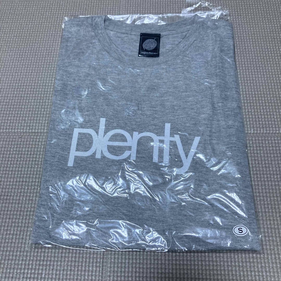 plenty Tシャツ 4枚セット エンタメ/ホビーのタレントグッズ(ミュージシャン)の商品写真