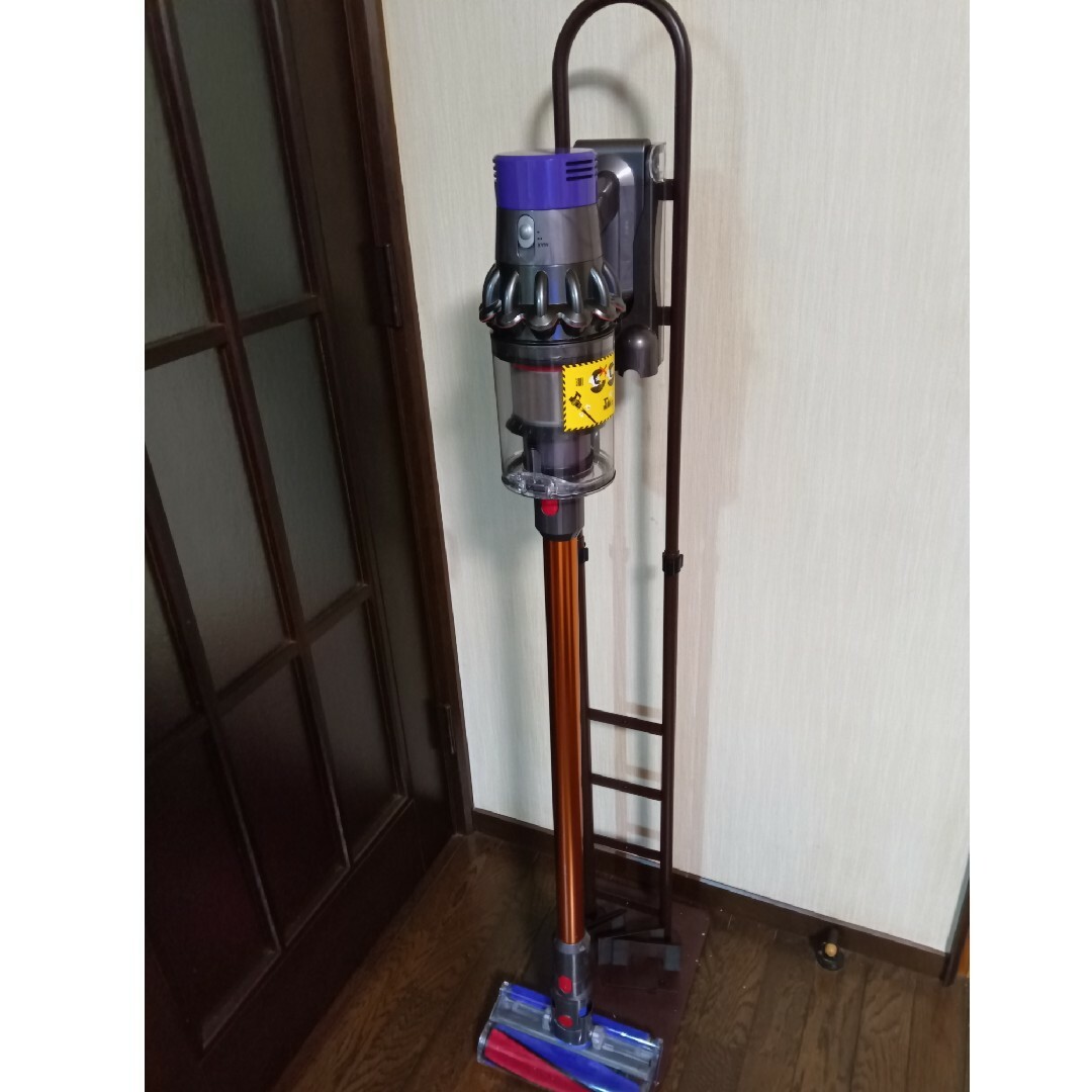 ダイソン dyson V10 fluffy (SV12) 作動良好 洗浄除菌済み-