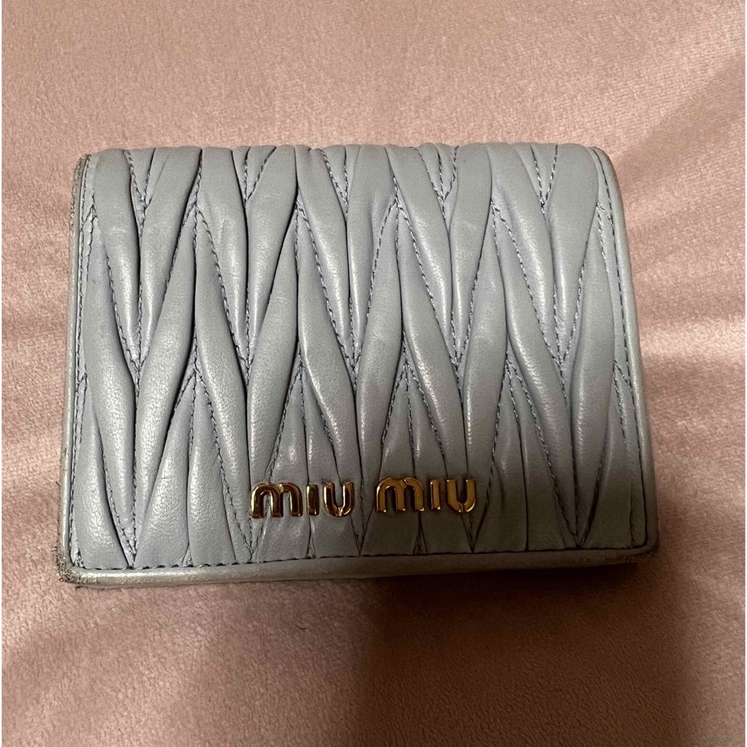 miumiu  二つ折り財布