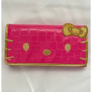 サンリオ(サンリオ)のハローキティ　クロコダイル風　フェイス刺繍ウォレット（財布）(キャラクターグッズ)