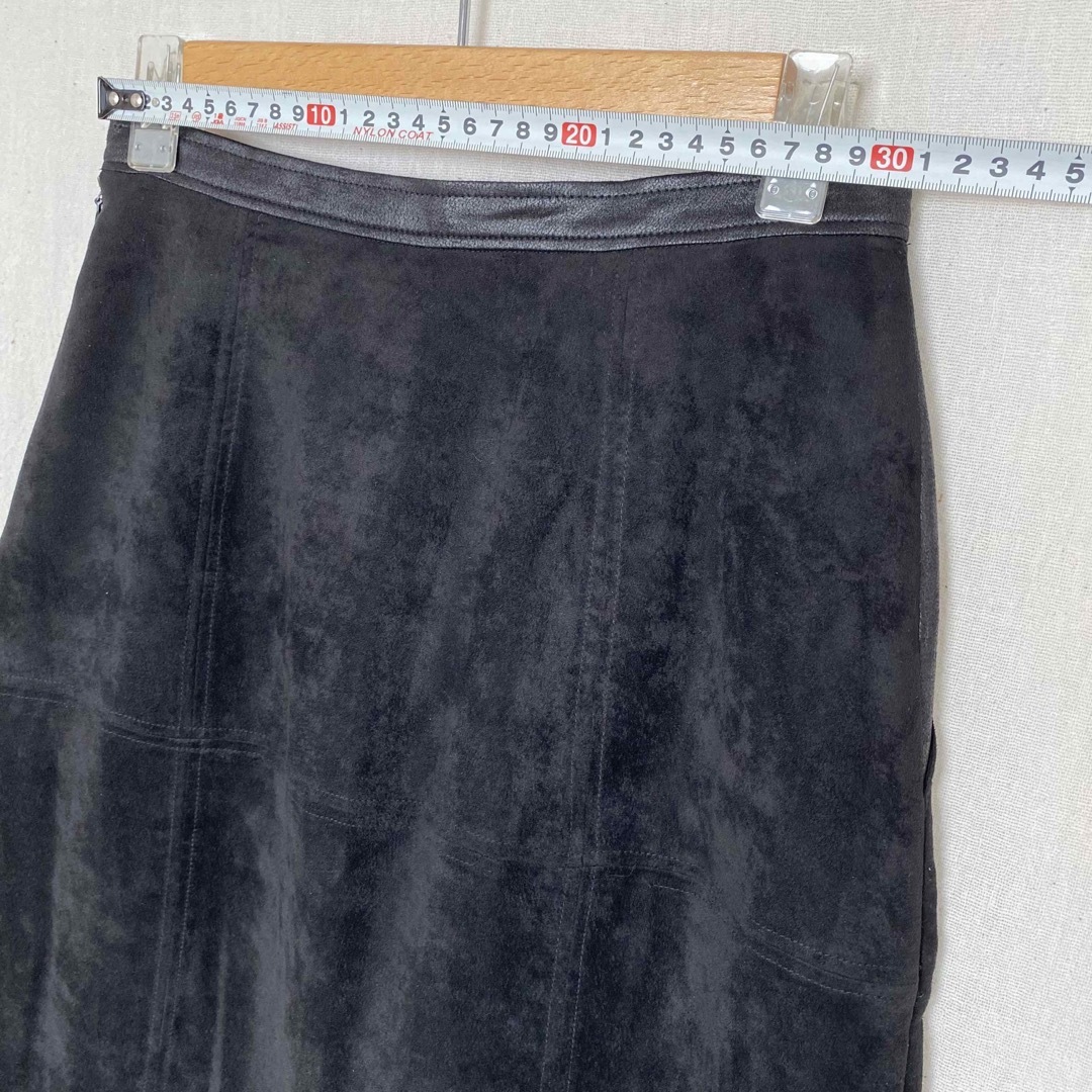 VICKY(ビッキー)のVICKY ビッキー　ブラック　膝丈　スカート レディースのスカート(ひざ丈スカート)の商品写真