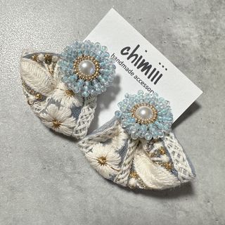 No.168 フラワー　お花　ビーズ刺繍　インド刺繍リボン　ピアス　イヤリング(ピアス)