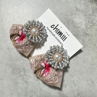 No.169 フラワー　お花　ビーズ刺繍　インド刺繍リボン　ピアス　イヤリング(ピアス)