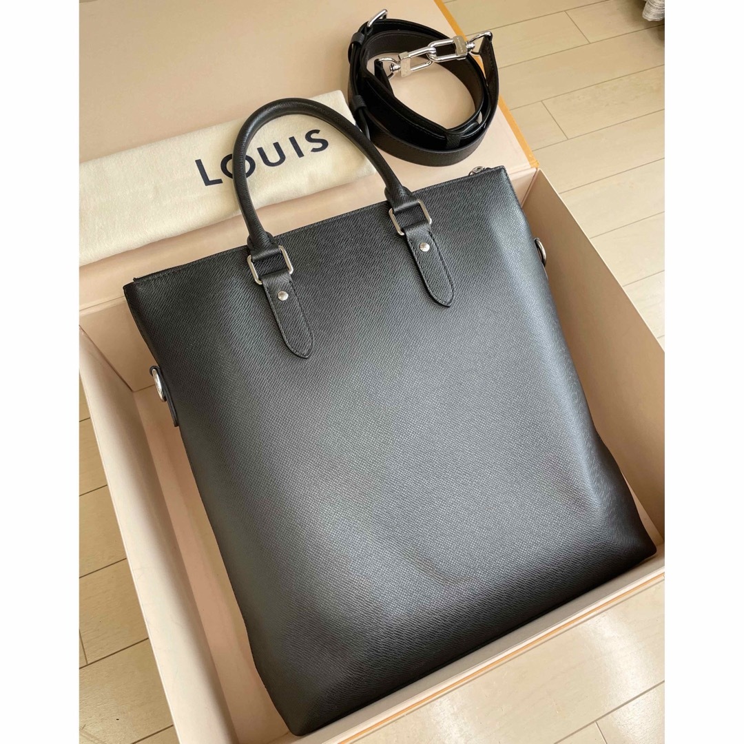 Louis Vuitton Anton Taigaトートバッグ ノワール