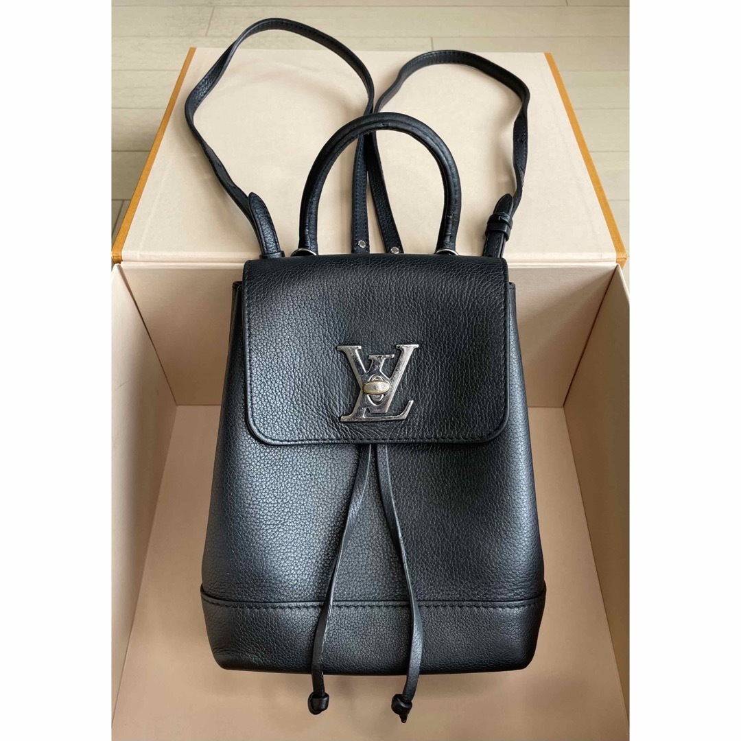 メインカラーブラック系Louis Vuitton Lock Me Mini カーフレザー リュック