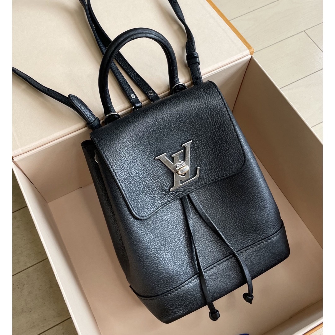 Louis Vuitton Lock Me グレインカーフ リュック