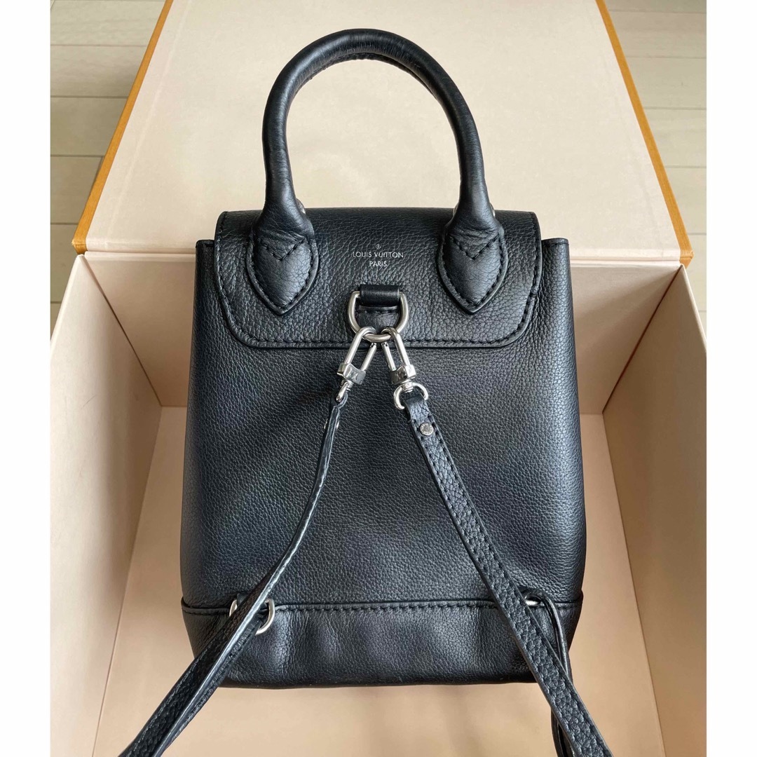 Louis Vuitton Lock Me Mini カーフレザー リュック Louis Vuitton Lock Me Mini カーフレザー リュック