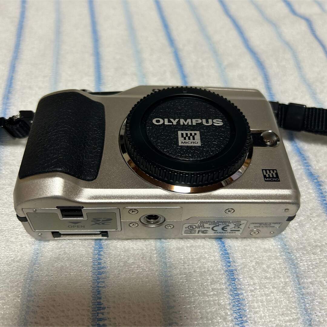 OLYMPUS(オリンパス)のNANAMI様専用　OLYMPUS E-PL2 レンズキット スマホ/家電/カメラのカメラ(ミラーレス一眼)の商品写真